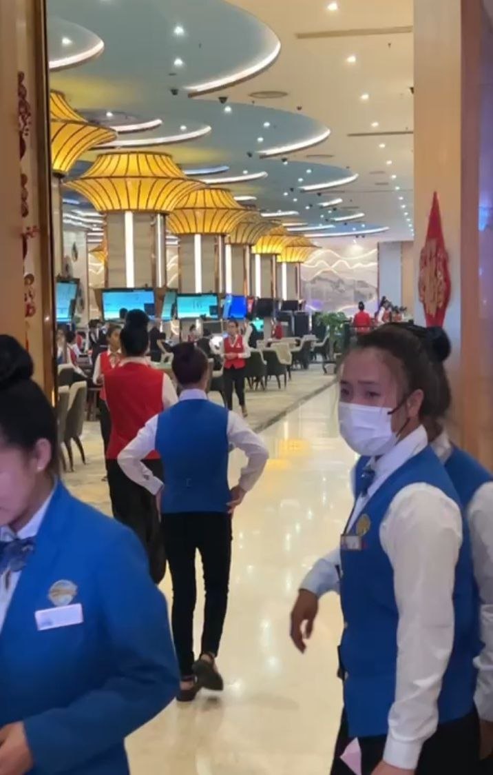 华纳公司客服中心大厅 实景拍摄